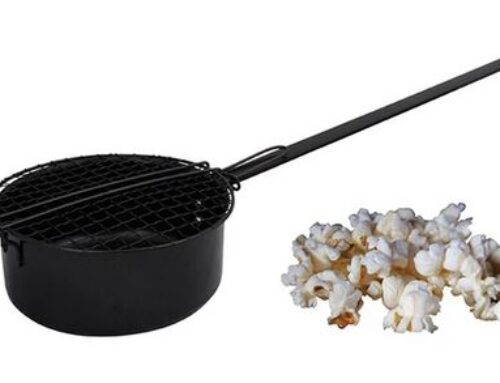 Popcorn, pandekager og skumfiduser over bålet